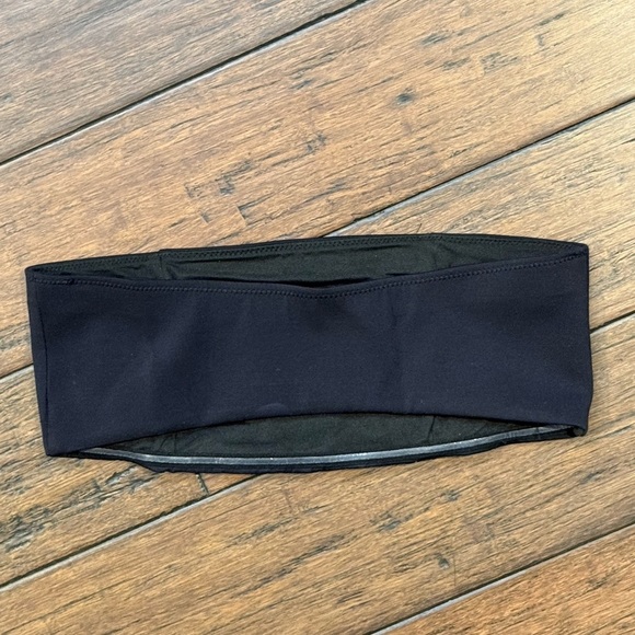 Good American Black Bandeau swim top size 2 - Picture 3 of 7